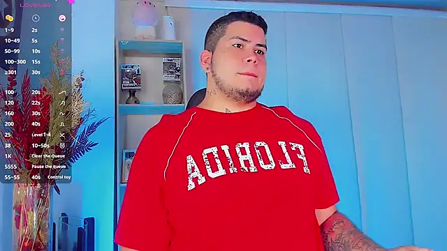 Snapshot of Thomas_chubbyxhot chatting on February 2025 05:20:02 AM Thomas chubbyxhot online show from February 2025 05:20:02 AM