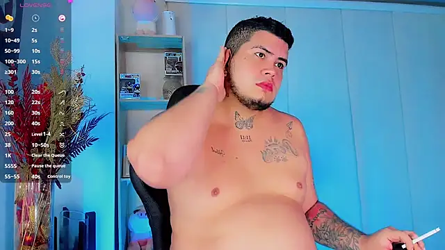 Snapshot of Thomas_chubbyxhot chatting on February 2025 08:22:01 AM Thomas chubbyxhot online show from February 2025 08:22:01 AM