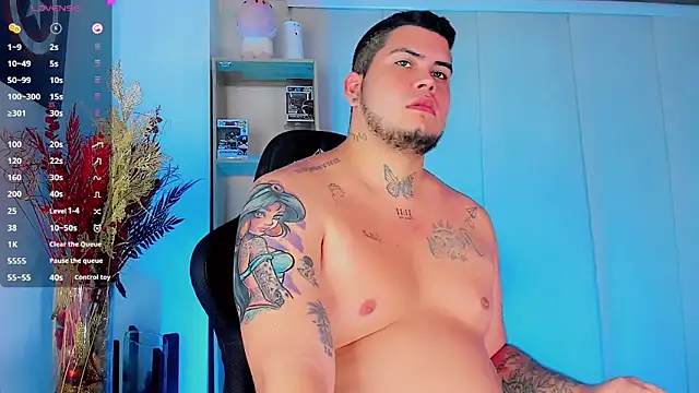 Snapshot of Thomas_chubbyxhot chatting on February 2025 11:23:02 AM Thomas chubbyxhot online show from February 2025 11:23:02 AM