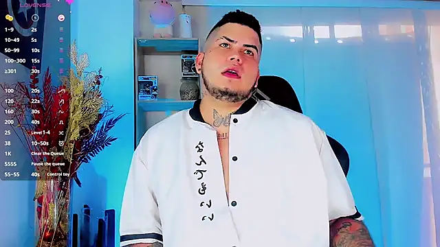 Snapshot of Thomas_chubbyxhot chatting on February 2025 03:00:01 PM Thomas chubbyxhot online show from February 2025 03:00:01 PM