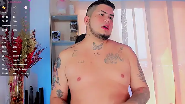 Snapshot of Thomas_chubbyxhot chatting on February 2025 07:31:02 PM Thomas chubbyxhot online show from February 2025 07:31:02 PM