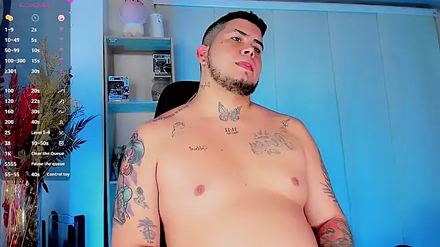 Snapshot of Thomas_chubbyxhot chatting on February 2025 07:38:02 AM Thomas chubbyxhot online show from February 2025 07:38:02 AM