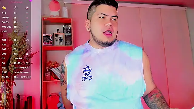 Snapshot of Thomas_chubbyxhot chatting on February 2025 06:12:02 AM Thomas chubbyxhot online show from February 2025 06:12:02 AM