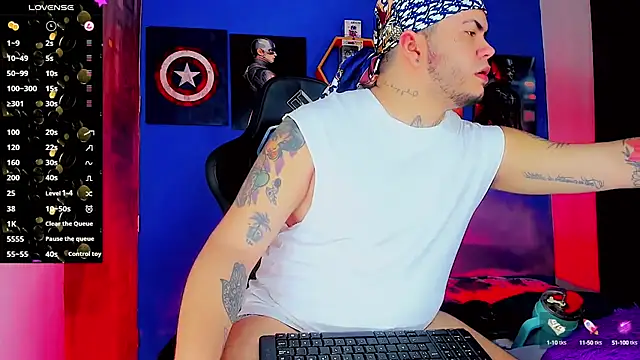 Snapshot of Thomas_chubbyxhot chatting on October 2025 06:12:01 AM Thomas chubbyxhot online show from October 2025 06:12:01 AM