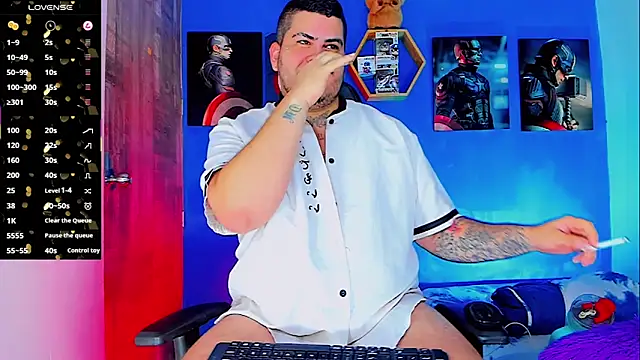 Snapshot of Thomas_chubbyxhot chatting on November 2025 04:04:01 AM Thomas chubbyxhot online show from November 2025 04:04:01 AM