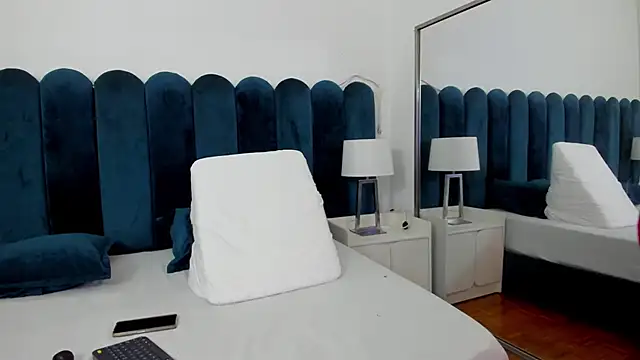 Snapshot of marianaaguii chatting on January 2026 01:48:02 PM marianaaguii online show from January 2026 01:48:02 PM