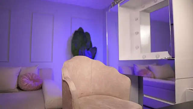 Snapshot of Lauraxx69 chatting on March 2025 09:00:01 AM Lauraxx69 online show from March 2025 09:00:01 AM