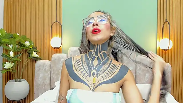 Snapshot of NicoleBlum chatting on January 2025 07:29:01 PM NicoleBlum online show from January 2025 07:29:01 PM