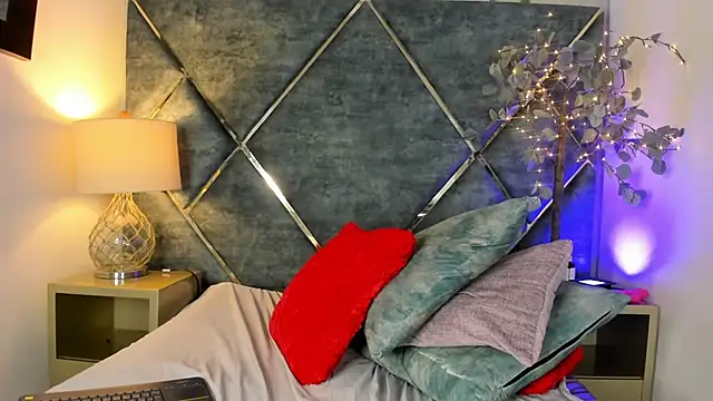 DannaFalco25 online show from January 2025 06:27:01 PM