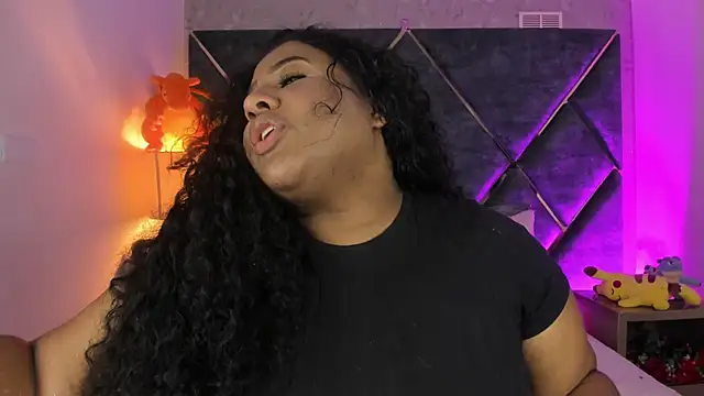 DannaFalco25 online show from October 2025 08:06:02 PM