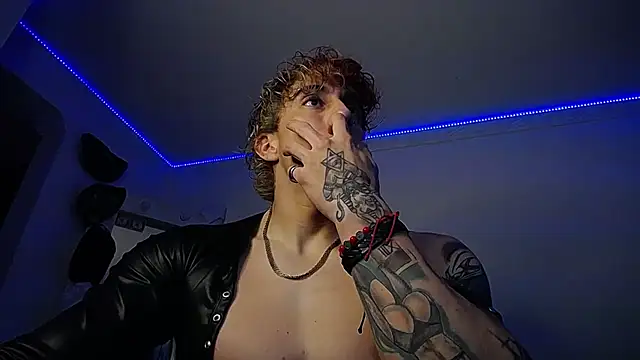 strongboy  online show from March 2025 10:20:01 PM