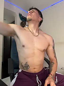 Snapshot of strongboy_ chatting on July 2026 05:11:02 PM strongboy online show from July 2026 05:11:02 PM