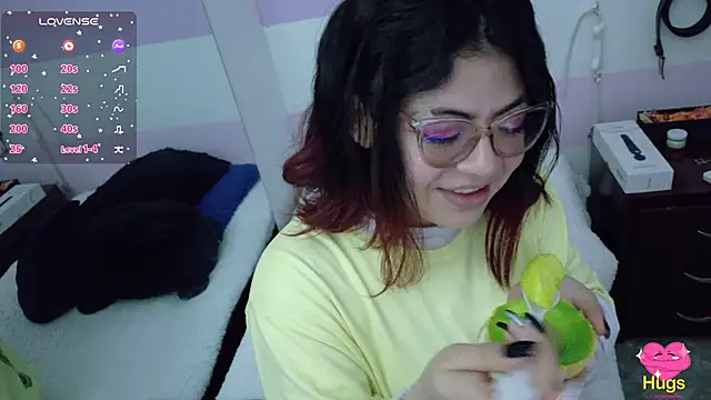 Snapshot of Catwhite_ chatting on November 2025 04:08:02 PM Catwhite online show from November 2025 04:08:02 PM