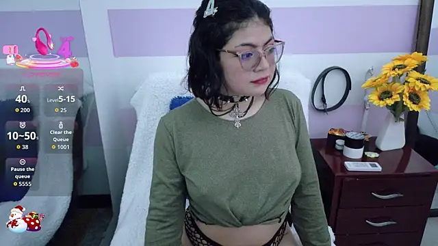 Snapshot of Catwhite_ chatting on December 2025 03:54:01 PM Catwhite online show from December 2025 03:54:01 PM