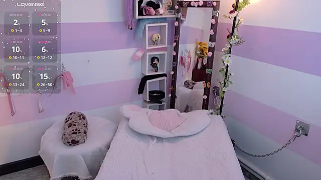 Catwhite  online show from April 2026 09:39:33 PM