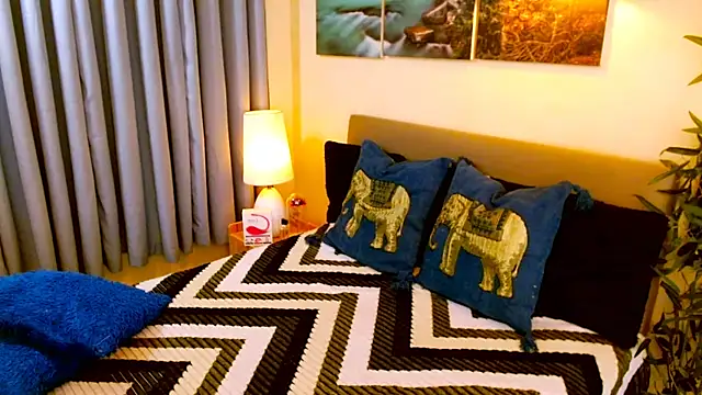 Anna Leah online show from March 2025 05:14:02 PM