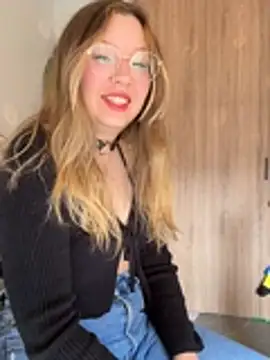 Snapshot of Darling_XXX chatting on July 2026 05:30:02 PM Darling XXX online show from July 2026 05:30:02 PM