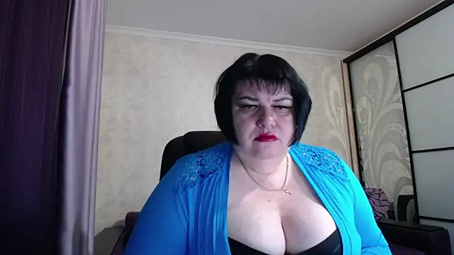 JuicyLady Di online show from January 2026 04:48:01 AM