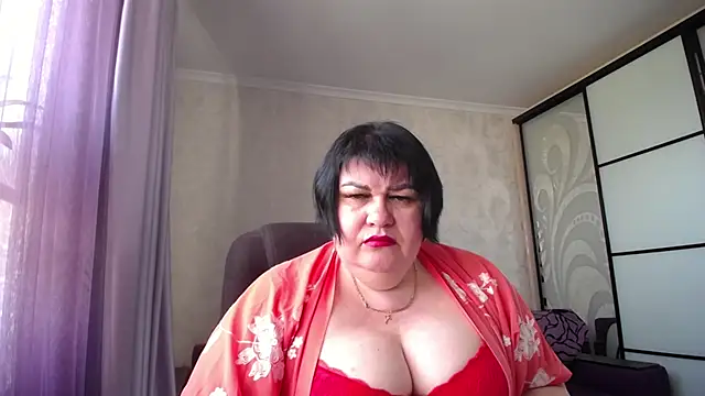 Snapshot of JuicyLady_Di chatting on May 2026 07:36:01 AM JuicyLady Di online show from May 2026 07:36:01 AM