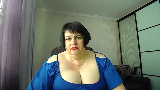 Snapshot of JuicyLady_Di chatting on June 2026 06:07:02 AM JuicyLady Di online show from June 2026 06:07:02 AM
