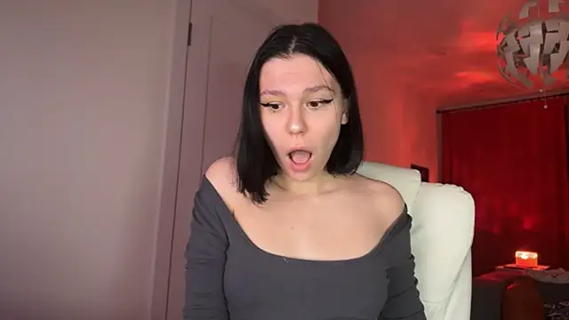 Snapshot of pinkdolly18 chatting on March 2025 10:30:02 PM pinkdolly18 online show from March 2025 10:30:02 PM