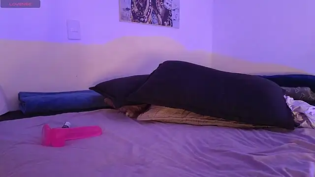 Corina Ts online show from November 2025 11:53:01 AM