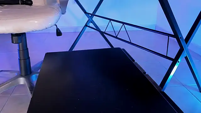 Snapshot of ArchieCollins chatting on November 2025 10:10:02 PM ArchieCollins online show from November 2025 10:10:02 PM