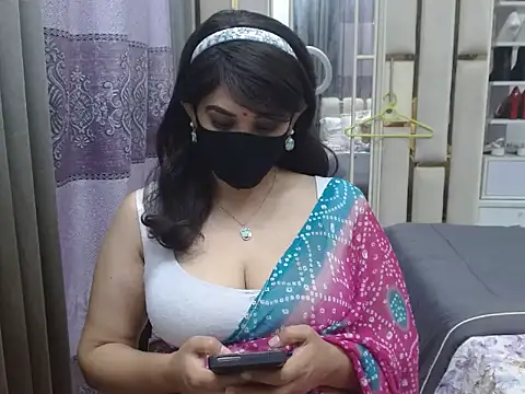 Snapshot of Lovelywife786 chatting on July 2026 06:00:02 AM Lovelywife786 online show from July 2026 06:00:02 AM