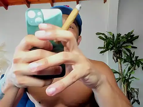 Snapshot of chriswest05 chatting on February 2026 04:13:01 PM chriswest05 online show from February 2026 04:13:01 PM