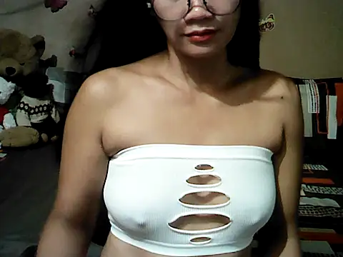 Snapshot of Mia_Rein chatting on July 2026 02:01:02 PM Mia Rein online show from July 2026 02:01:02 PM