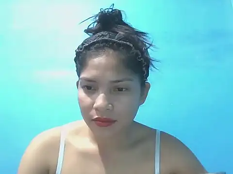 Snapshot of prettyyoung_mom23 chatting on December 2025 02:00:02 PM prettyyoung mom23 online show from December 2025 02:00:02 PM