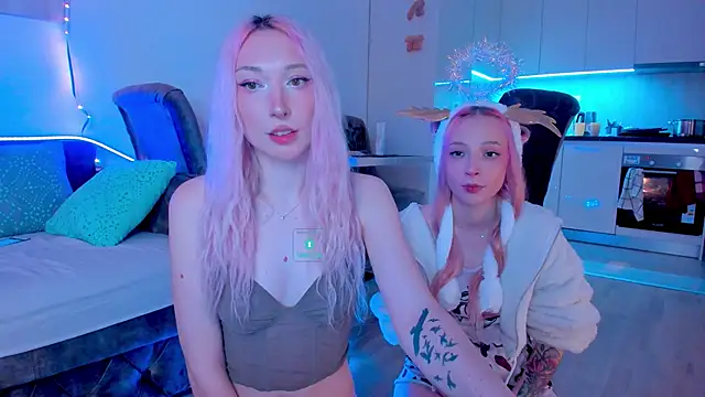 Snapshot of AlexRoseLiRed chatting on December 2024 08:03:02 PM AlexRoseLiRed online show from December 2024 08:03:02 PM