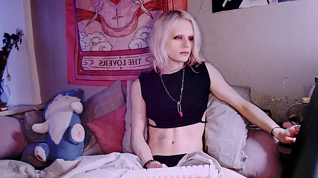 Snapshot of Alien_Bella chatting on February 2026 02:16:02 PM Alien Bella online show from February 2026 02:16:02 PM