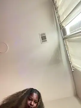 BigFineSelena online show from June 2026 06:18:02 PM