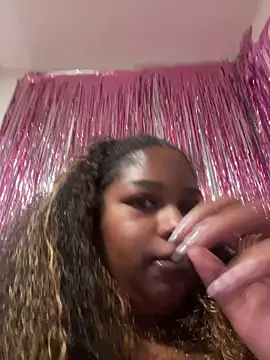 BigFineSelena online show from June 2026 09:47:01 AM