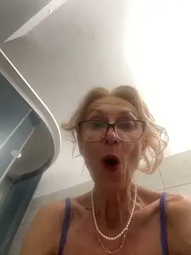 Snapshot of adella13 chatting on December 2024 10:52:01 AM adella13 online show from December 2024 10:52:01 AM