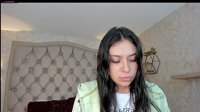 Snapshot of dayra_angels chatting on January 2025 01:18:02 AM dayra angels online show from January 2025 01:18:02 AM