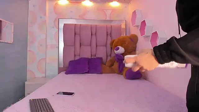 Snapshot of dayra_angels chatting on February 2025 03:20:01 AM dayra angels online show from February 2025 03:20:01 AM