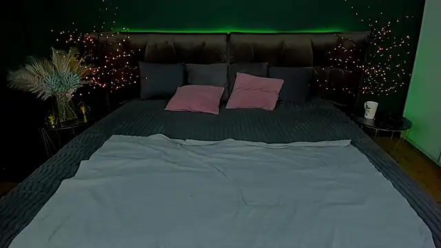 Kamilla Hot online show from March 2025 12:59:01 AM