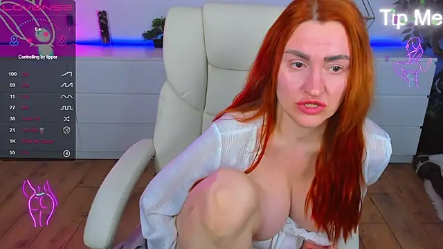 Kamilla Hot online show from November 2025 07:10:01 AM