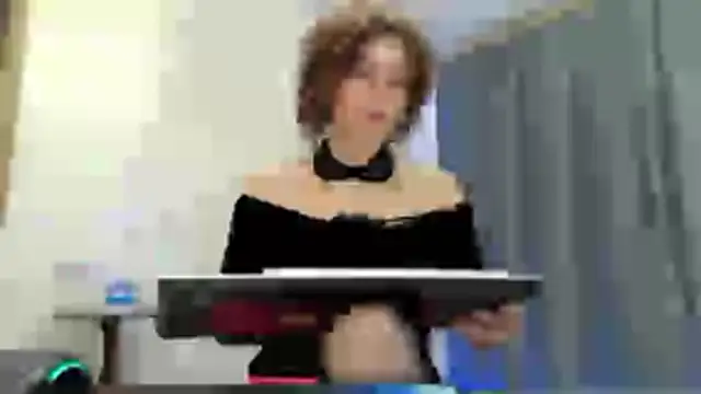 Snapshot of elenaza chatting on June 2026 05:29:02 PM elenaza online show from June 2026 05:29:02 PM