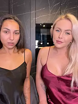 Snapshot of Keep_us_wild chatting on December 2024 04:45:02 AM Keep us wild online show from December 2024 04:45:02 AM