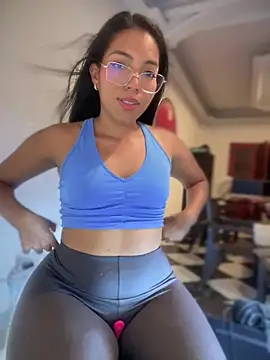 Snapshot of SheenaBrooke chatting on February 2025 01:19:02 AM SheenaBrooke online show from February 2025 01:19:02 AM