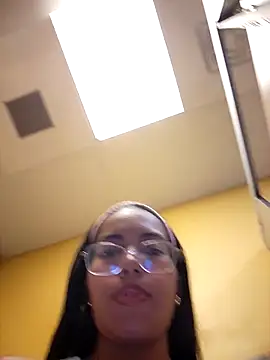 Snapshot of SheenaBrooke chatting on October 2025 09:01:01 PM SheenaBrooke online show from October 2025 09:01:01 PM