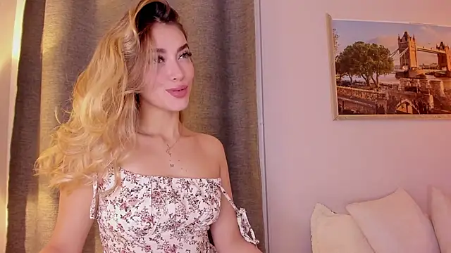 Assh lee  online show from November 2025 12:37:02 PM