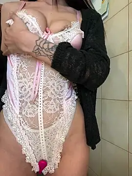 Snapshot of L000lita chatting on March 2026 03:17:01 PM L000lita online show from March 2026 03:17:01 PM