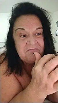 Snapshot of Yaya_Mineira chatting on June 2026 02:24:02 AM Yaya Mineira online show from June 2026 02:24:02 AM
