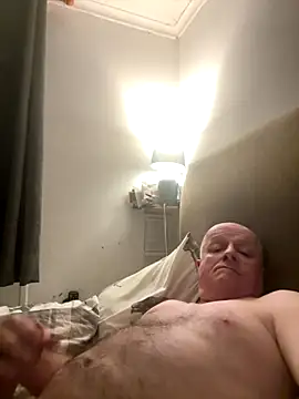 Snapshot of locallad88 chatting on October 2025 06:12:01 PM locallad88 online show from October 2025 06:12:01 PM