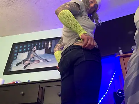 Kik SickSlut88 online show from October 2025 03:10:01 PM