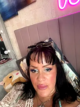 Snapshot of Lolaley2 chatting on October 2025 07:41:01 AM Lolaley2 online show from October 2025 07:41:01 AM